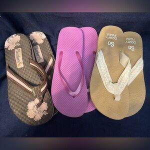 3 Pairs of Women's Flip Flops - Skechers, SO, Size 9/10